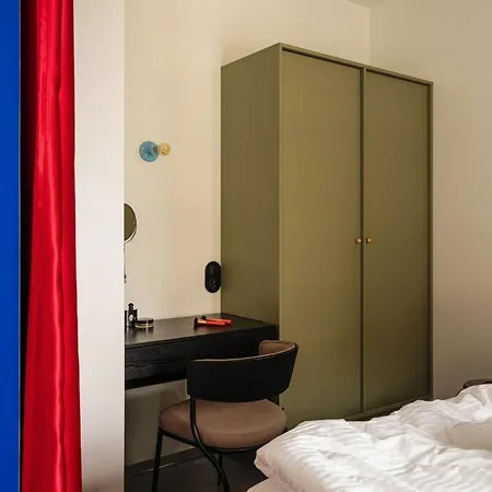 Modern In The Centre - Cinema 1114 Wroclaw