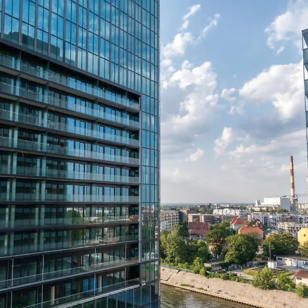 Cinema Wroclaw In City Centre - River View - Parking Апартаменты *