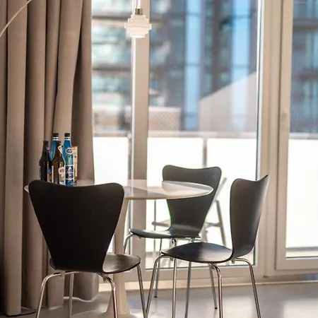 Апартаменты Cinema Wroclaw In City Centre - River View - Parking Вроцлав