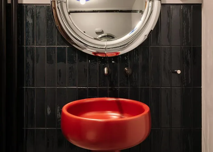 Modern In The Centre - Cinema 1114 * Wrocław